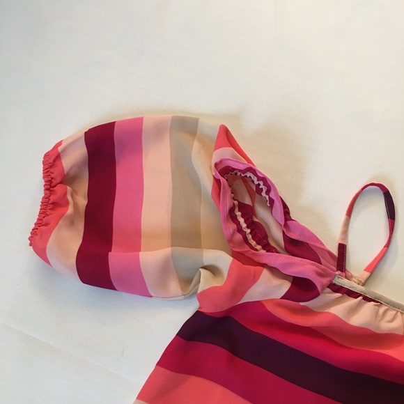 New York & Company Cold Shoulder Top - Picture 11 of 12